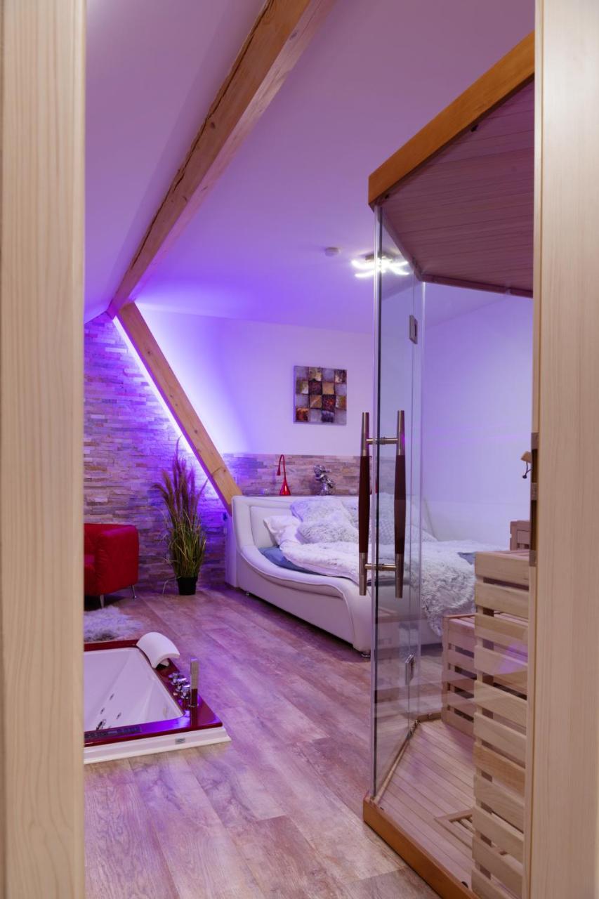 Romanticky Wellness Suite Hotel Heinz Добриш Екстериор снимка