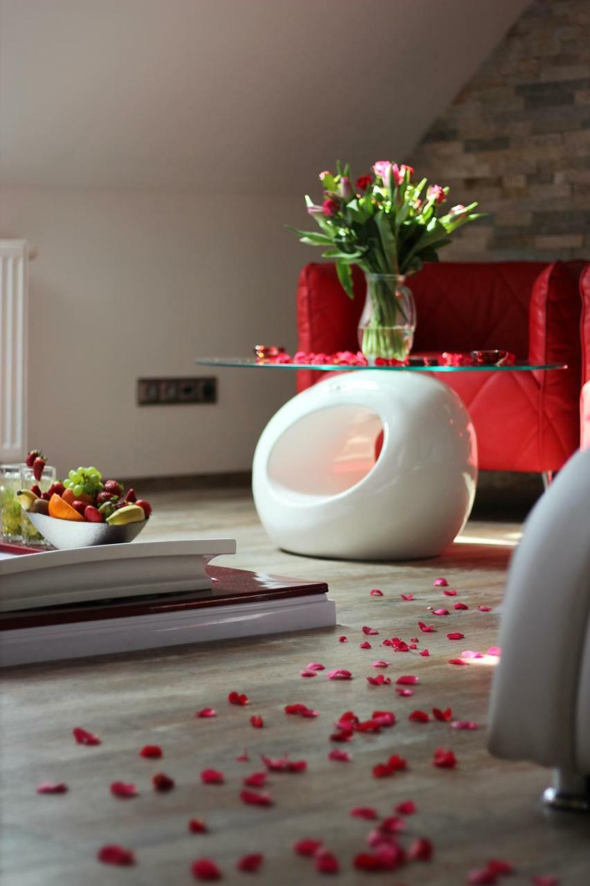 Romanticky Wellness Suite Hotel Heinz Добриш Екстериор снимка